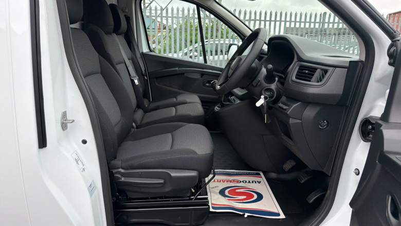 Renault Trafic Swb Diesel SL30 Blue dCi 130 Advance [Safety] Van